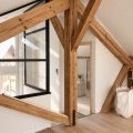 chambre sous comble cage d'escalier
