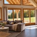 Salon de chalet, lumière naturelle